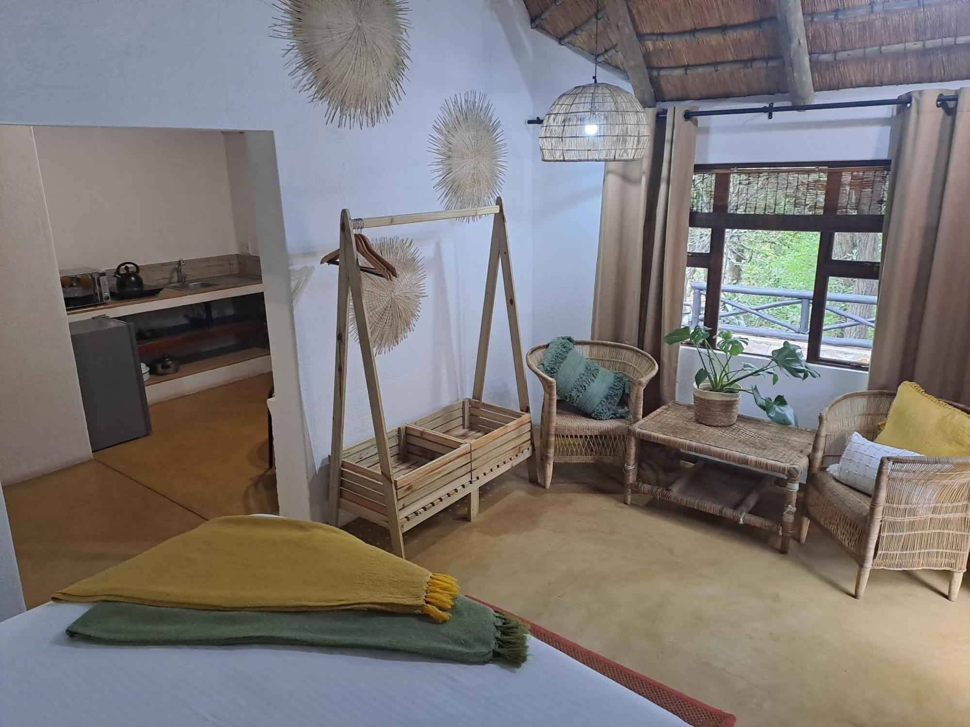 Little Bush Lodge Hoedspruit Exterior photo